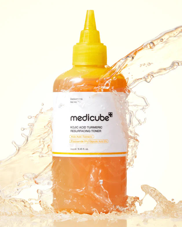 MEDICUBE KOJIC ACID TURMERIC RESURFACING TONER 250ml - هينزاديم